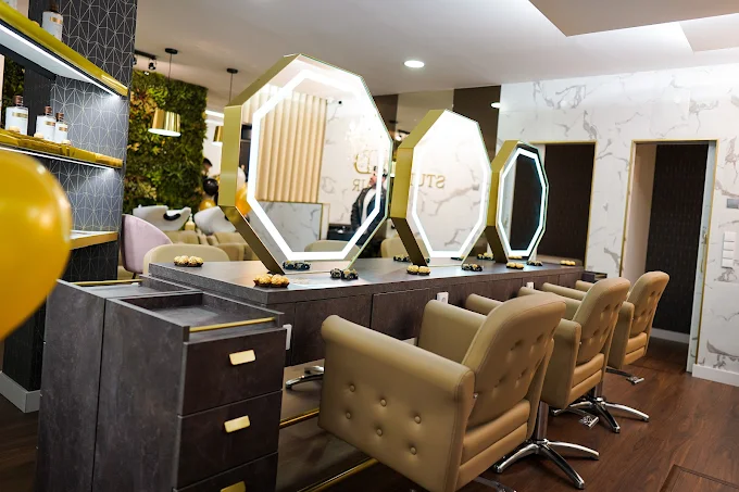 Studio WD Studio Hair